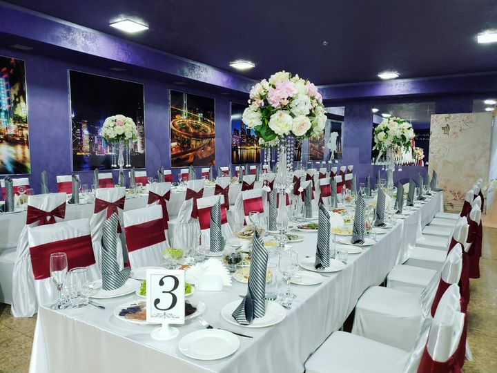 Общепит, 555.8 м²