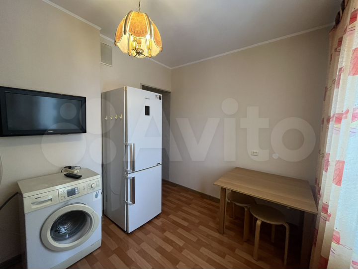 1-к. квартира, 40 м², 8/10 эт.