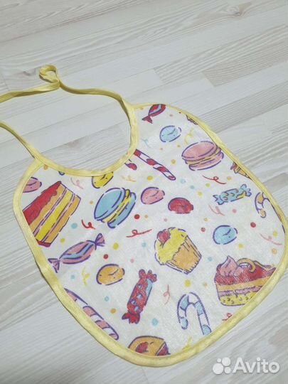 Слюнявчик нагрудник