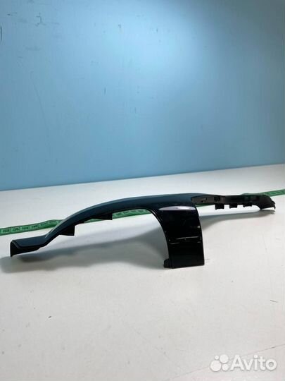 Левая часть корпуса пылесоса Philips FC 6823