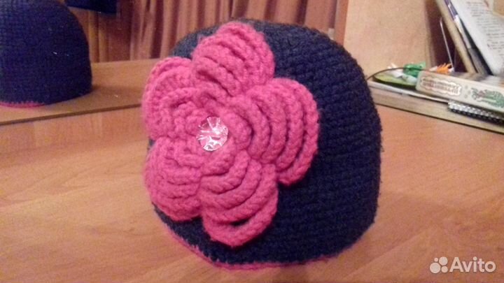 Шапка ручной вязки
