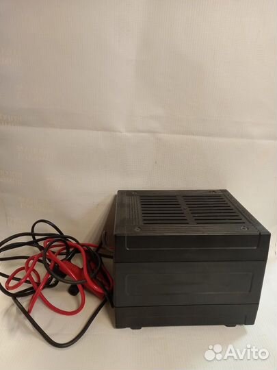 Пуско-зарядное устройство Вымпел 70