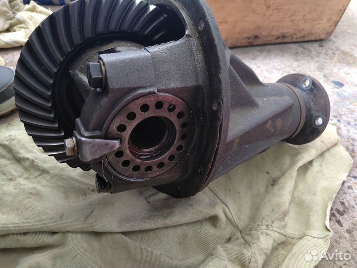 Редуктор заднего моста Митсубиси Делика PE8W