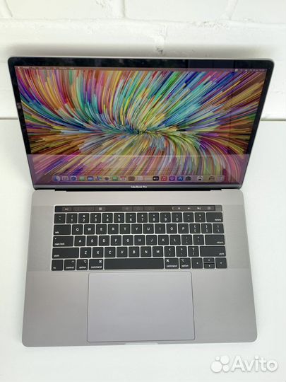 MacBook Pro 15 2019 i9 2.3/16/512 Идеал