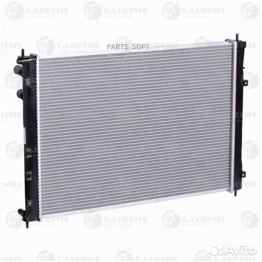 Радиатор охлаждения Субару Трибека 04