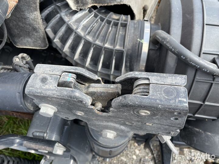 Замок кабины правый 2018г Daf XF106