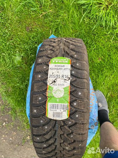 Nokian Tyres Hakkapeliitta 4 255/55 R16