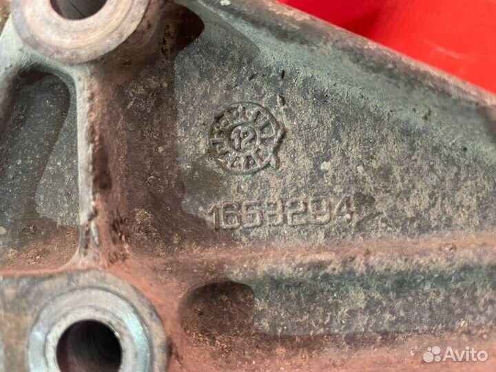 Кронштейн патрубка интеркулера Daf XF105