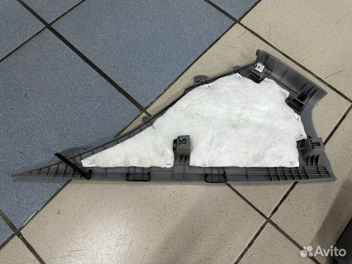 Обшивка задней левой стойки верх Киа Рио 3 Kia Rio