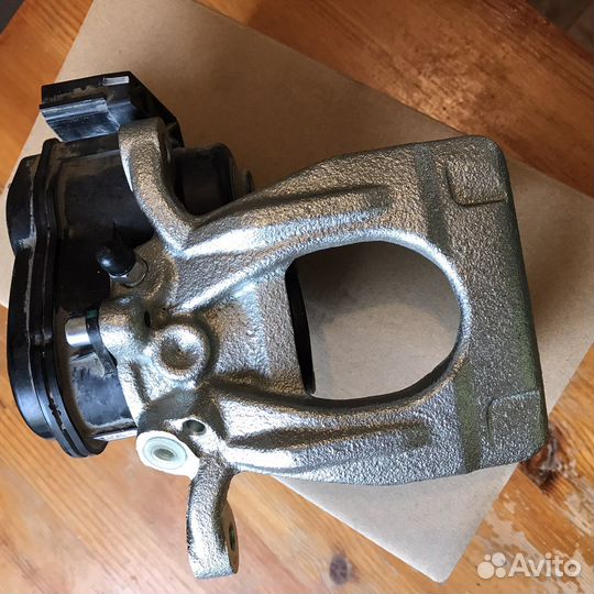 Суппорт тормозной Nissan X-trail т32 задний правый