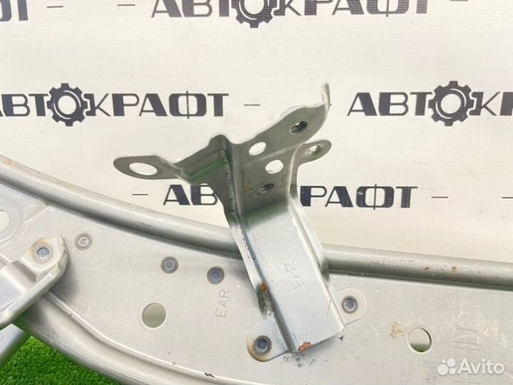 Кронштейн / крепление правый Lexus Rx 450H GYL25