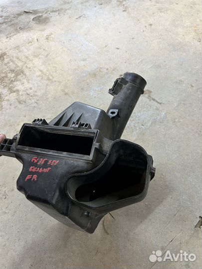 Корпус воздушного фильтра правый Infiniti FX 37