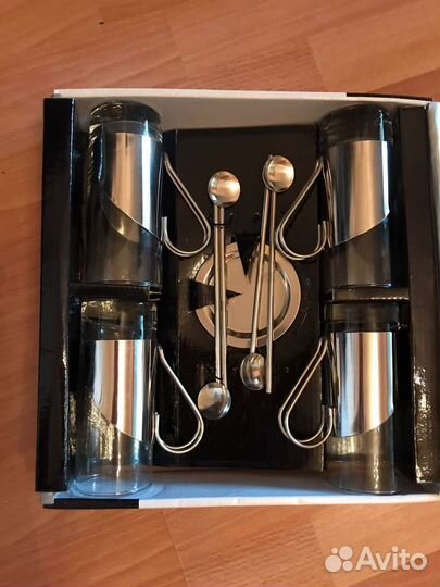 Стаканы с подстаканниками