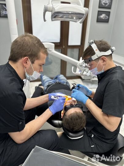 Врач стоматолог ортодонт