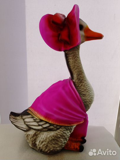 Садовая фигура Гусыня