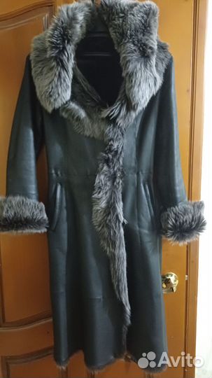 Дубленка натуральная женская с капюшоном