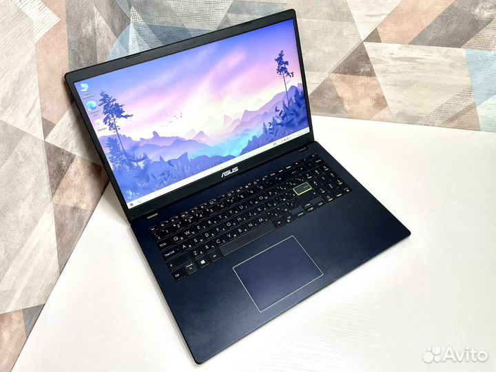 Свежий ноутбук Asus для учебы