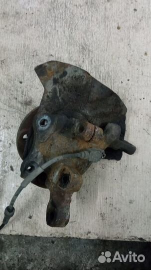 Поворотный кулак левый правый Opel Omega B