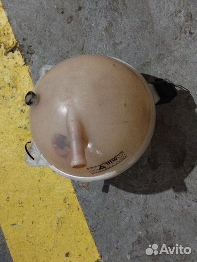 Бачок расширительный Volkswagen Passat B6 cdaa