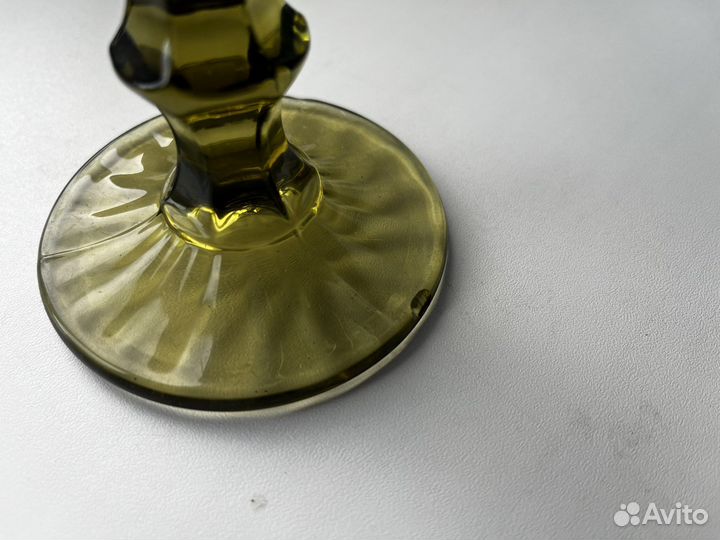 Бокал из цветного стекла