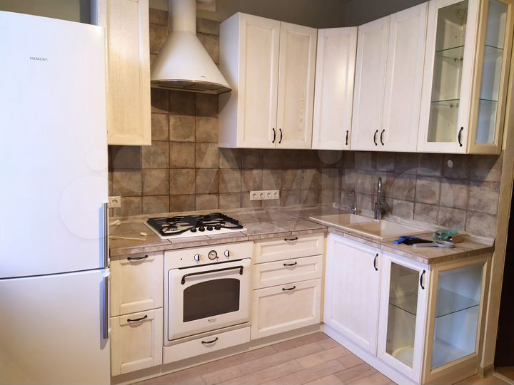 2-к. квартира, 54 м², 2/2 эт.