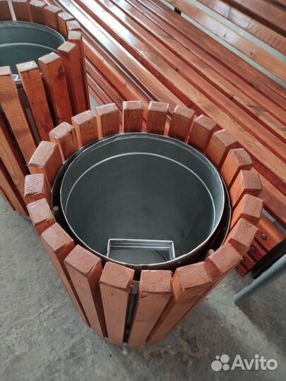 Урна деревянная с прорезью