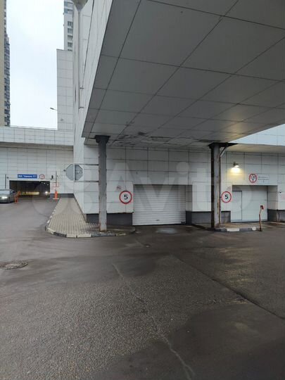 Машиноместо, 12 м²