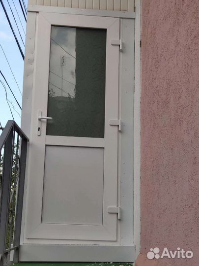 Дверь пластиковая