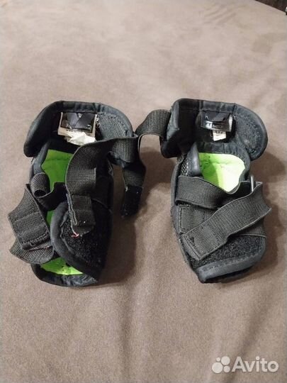 Налокотники хоккейные детские