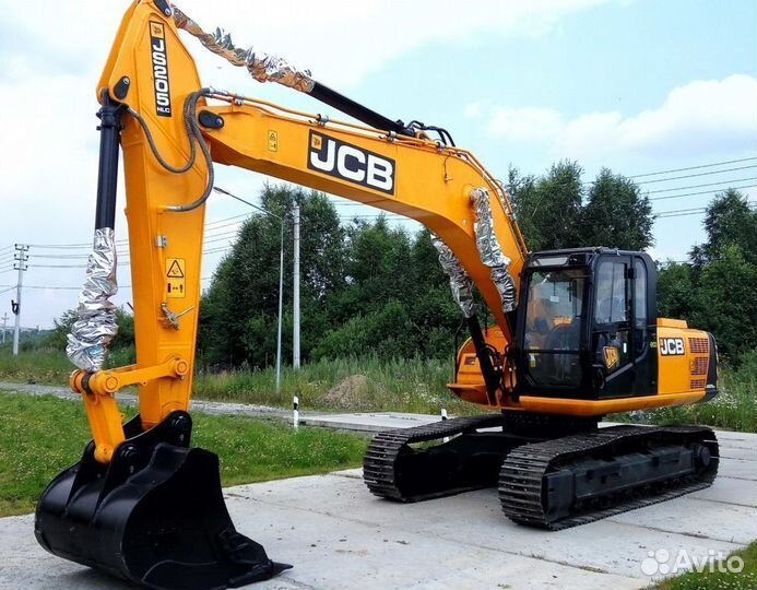 Стекло лобовое верхнее триплекс JCB JS 205LC