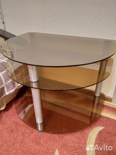 Стеклянный стол тумба
