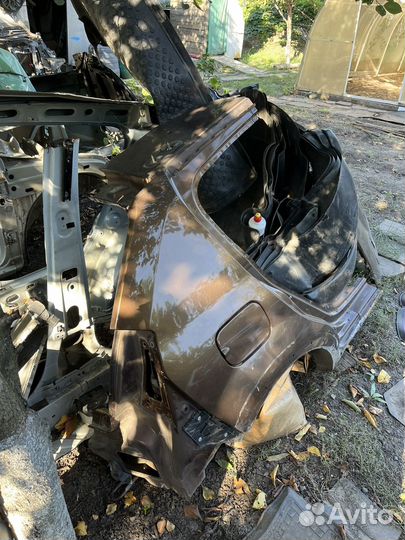 Задняя правая четверть Рено степвей -1