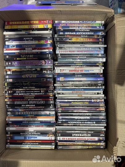 DVD диски с фильмами (кино ) по 10 шт