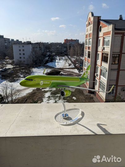 Коллекционный самолет Airbus A320neo S7 airlines