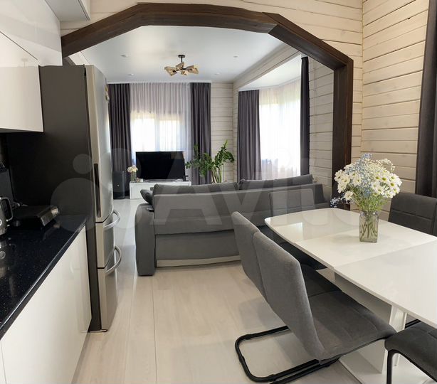 Дом 170 м² на участке 8 сот.