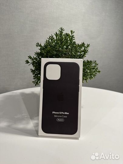 Чехол на iPhone 12 Pro Max с Анимацией и MagSafe