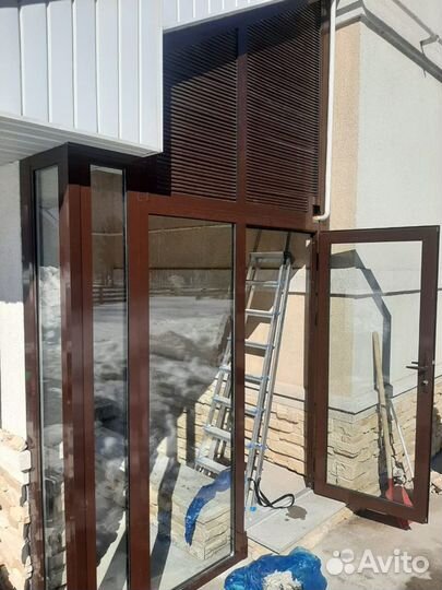 Двери, входные группы из алюминия