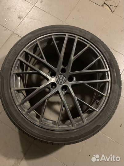 Комплект дисков с резиной r20