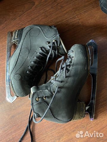 Фигурные коньки risport