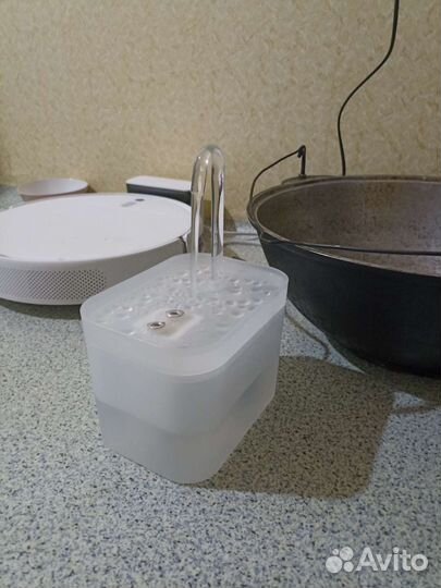 Фонтан поилка для кошек