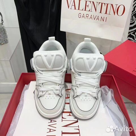 Кроссовки valentino