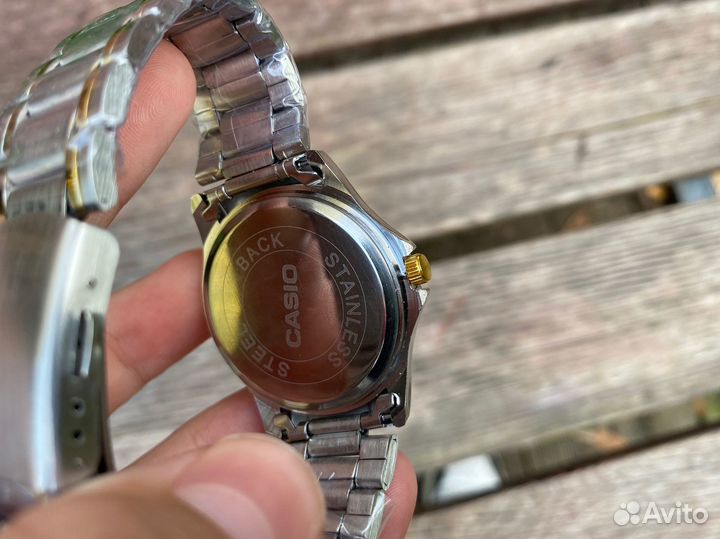 Часы наручные Casio новые