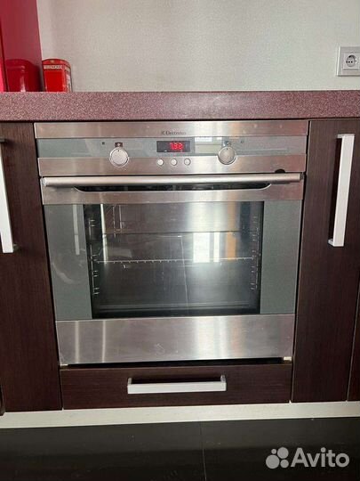 Духовой шкаф electrolux