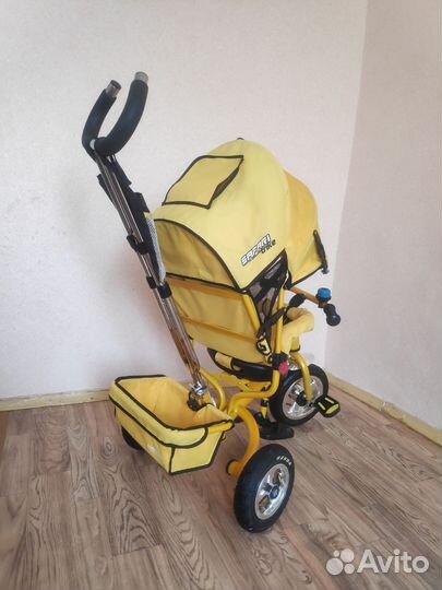 Детский трехколесный велосипед с ручкой