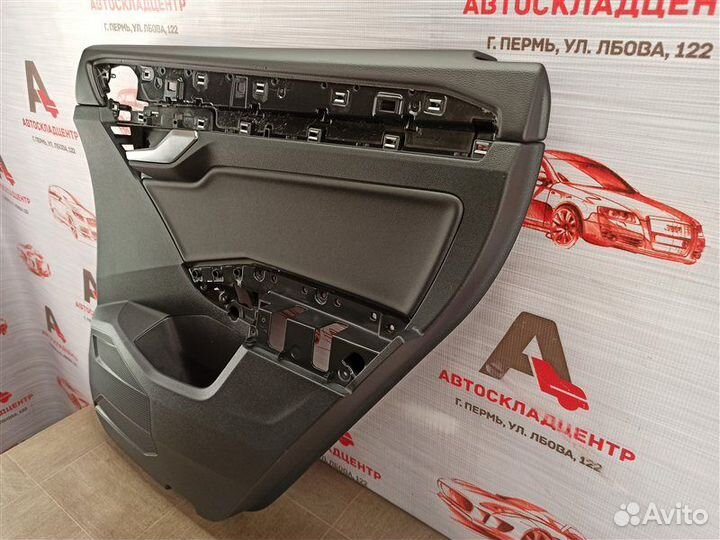 Обшивка двери задней правой Volkswagen Touareg