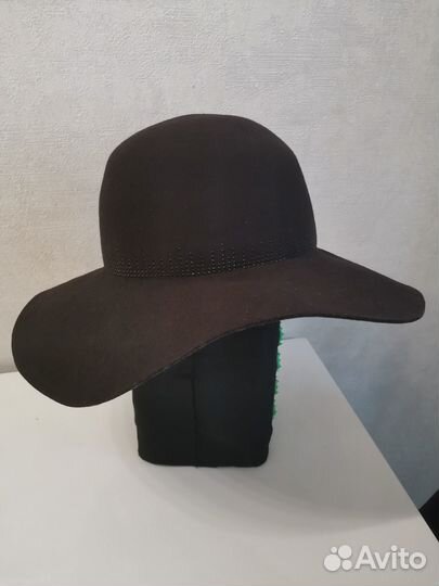 Шляпа женская с широкими полями