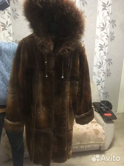 Полушубок с капюшоном мутон