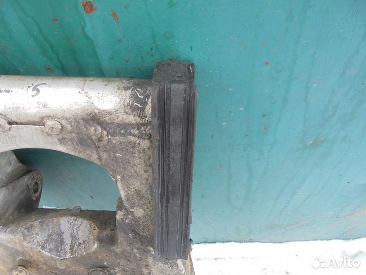 Маятник Suzuki, GSX R 1100, 1995