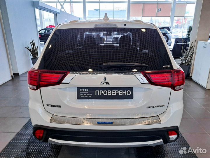 Mitsubishi Outlander 2.0 CVT, 2018, 135 437 км