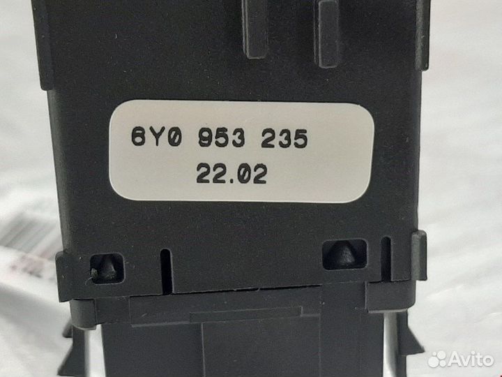 Кнопка аварийной сигнализации для Skoda Fabia 1